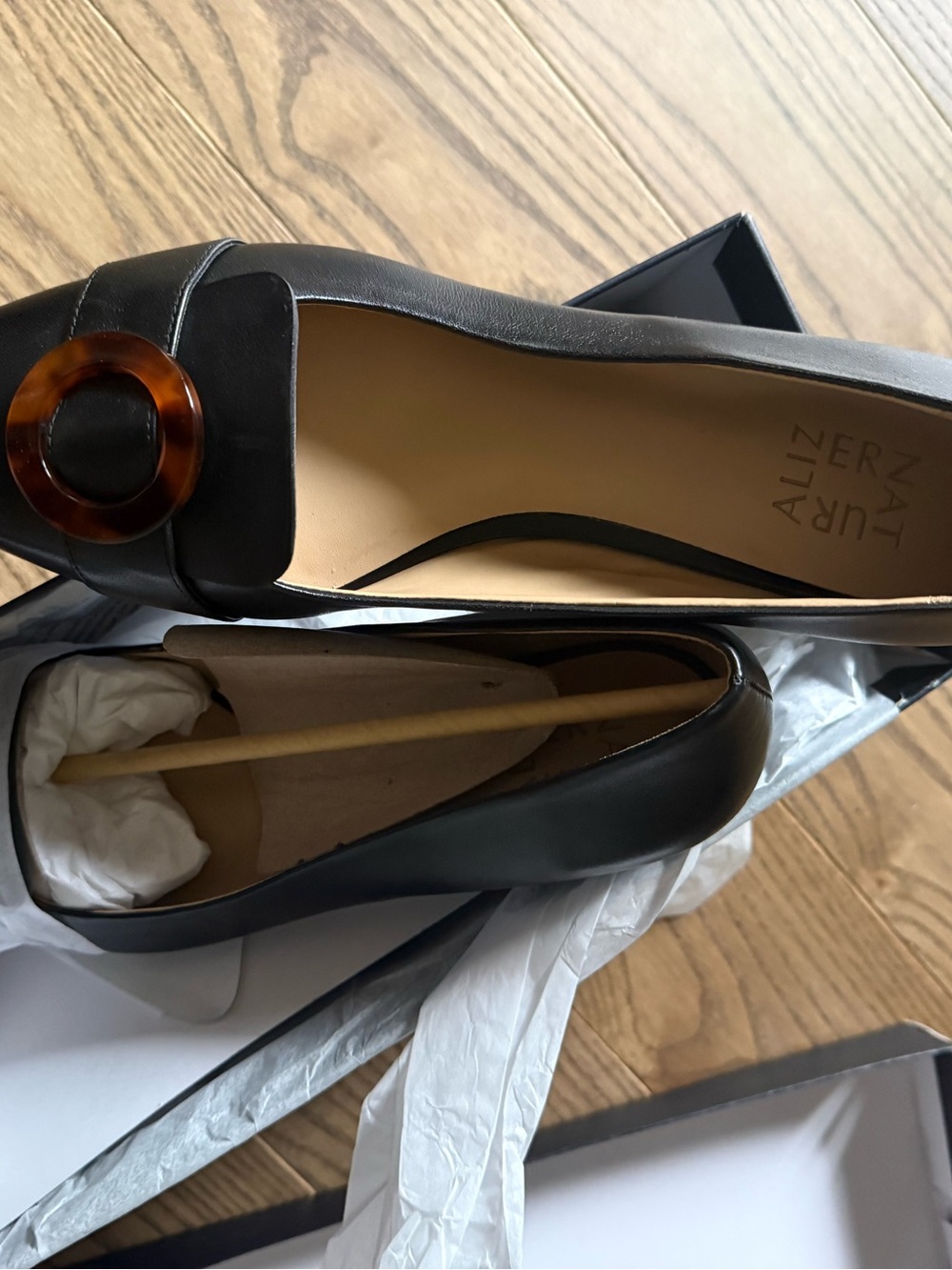 Brand New never worn Naturalizer Black Leather Loafer with Tortoiseshell Buckle
